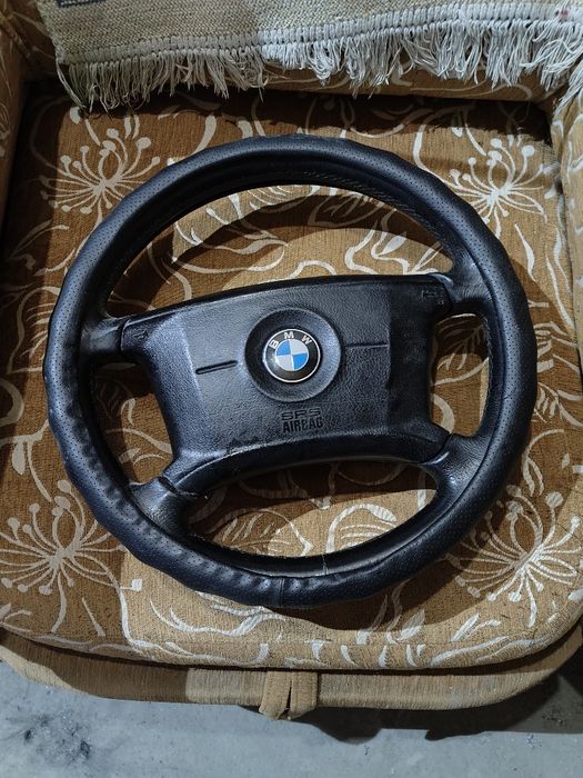 Продам руль от BMW за  50000