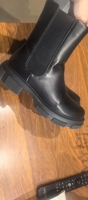 Дамски кожени боти