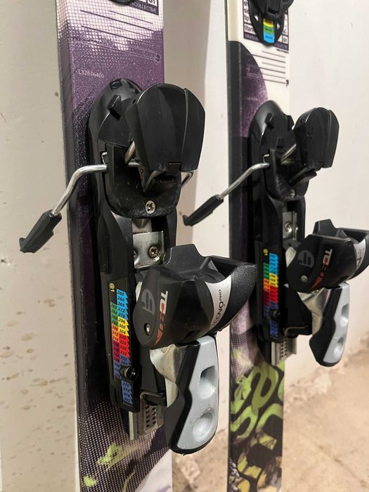 Freestyle Ски Salomon Threat + щеки