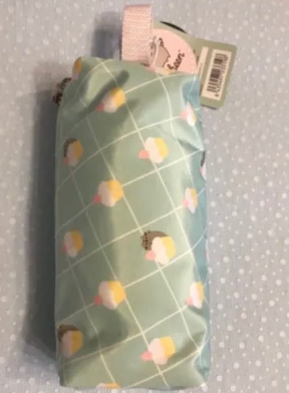 Нов несесер 
Pusheen The Cat