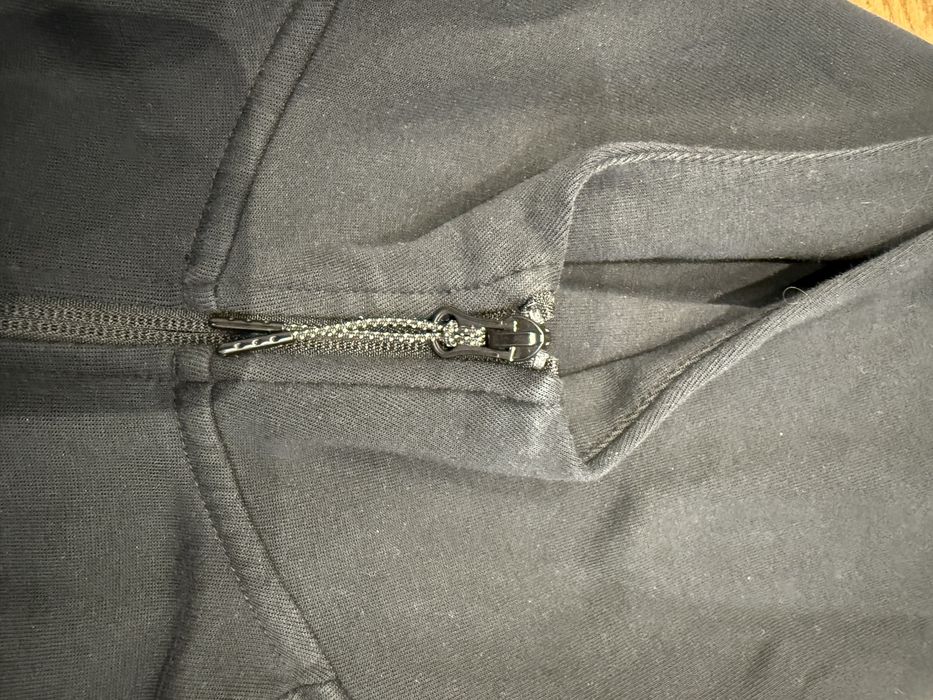 Черен сучър Nike