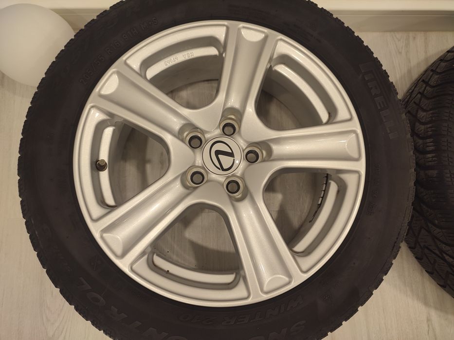 Set jante aliaj Lexus Ct200h + set de anvelope Falken de vară