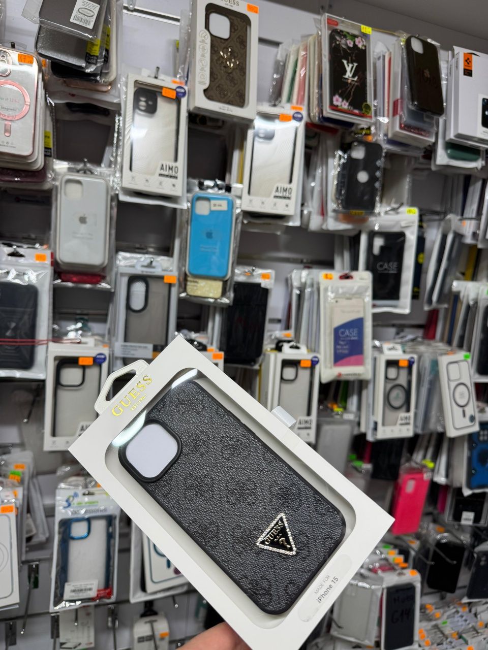 Кейс за iPhone 13 14 15 16 GUESS