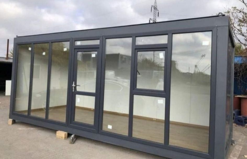 Vand container modular tip magazin cu reflaj