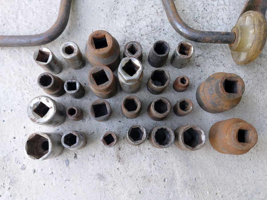 Продаётся торцевыеголовки и гаечные ключи.