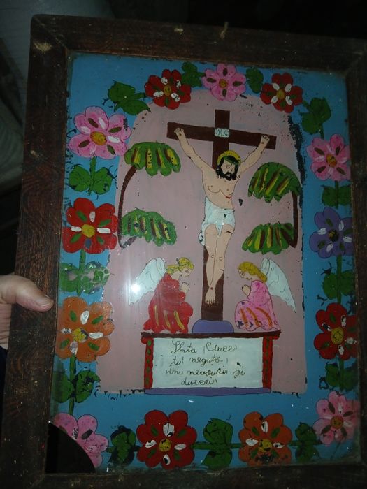 Vand 4 tablouri pictate pe sticla sunt vechi si unul lucrat manual