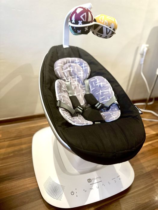 Бебешка люлка 4moms® mamaRoo®5 - Classic Black