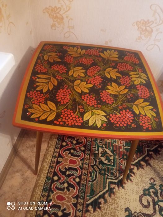 Журнальный столик ретро