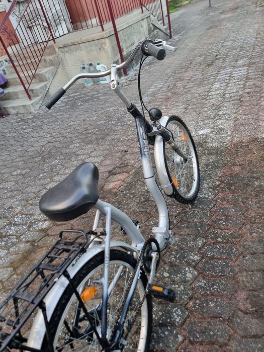 Vând bicicletă damă în stare f.bună