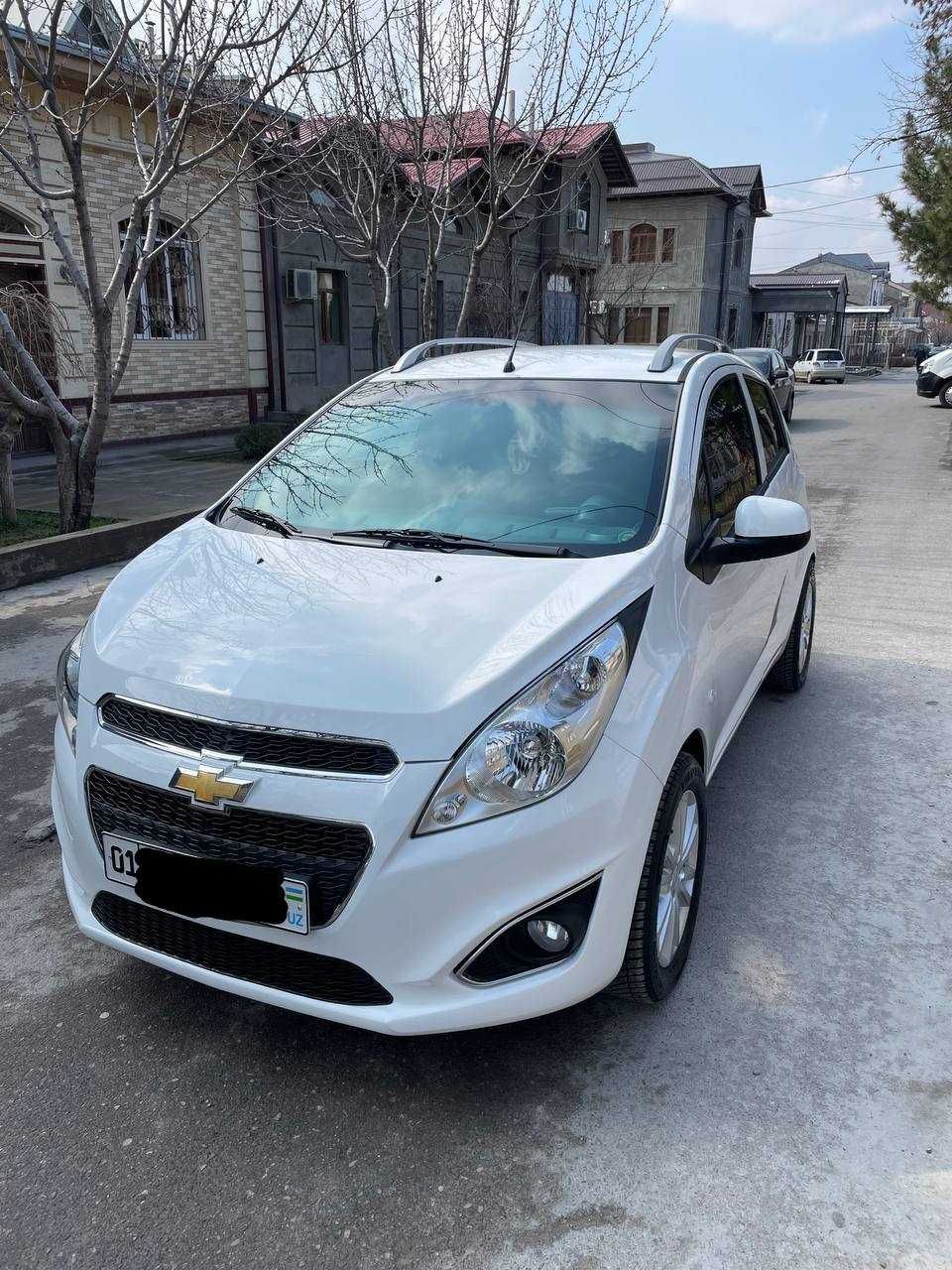 Продаю Chevrolet Spark 2011 г.в. автомат