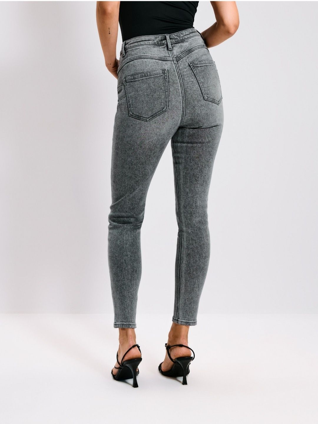 Blugi efect push-up