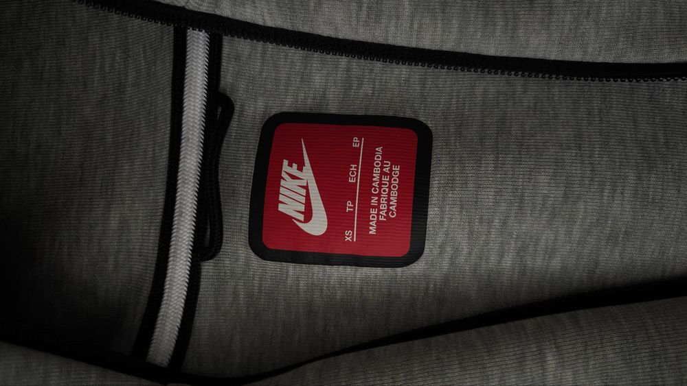 Nike tech fleece екип сив
