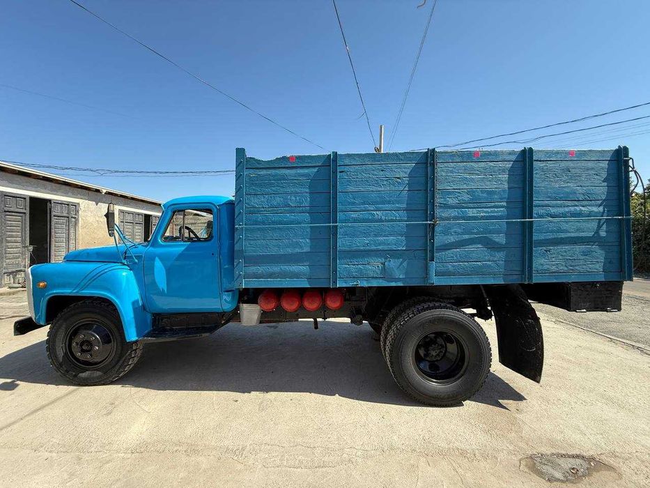 Gaz 53 sotiladi holati yaxshi soz holatda