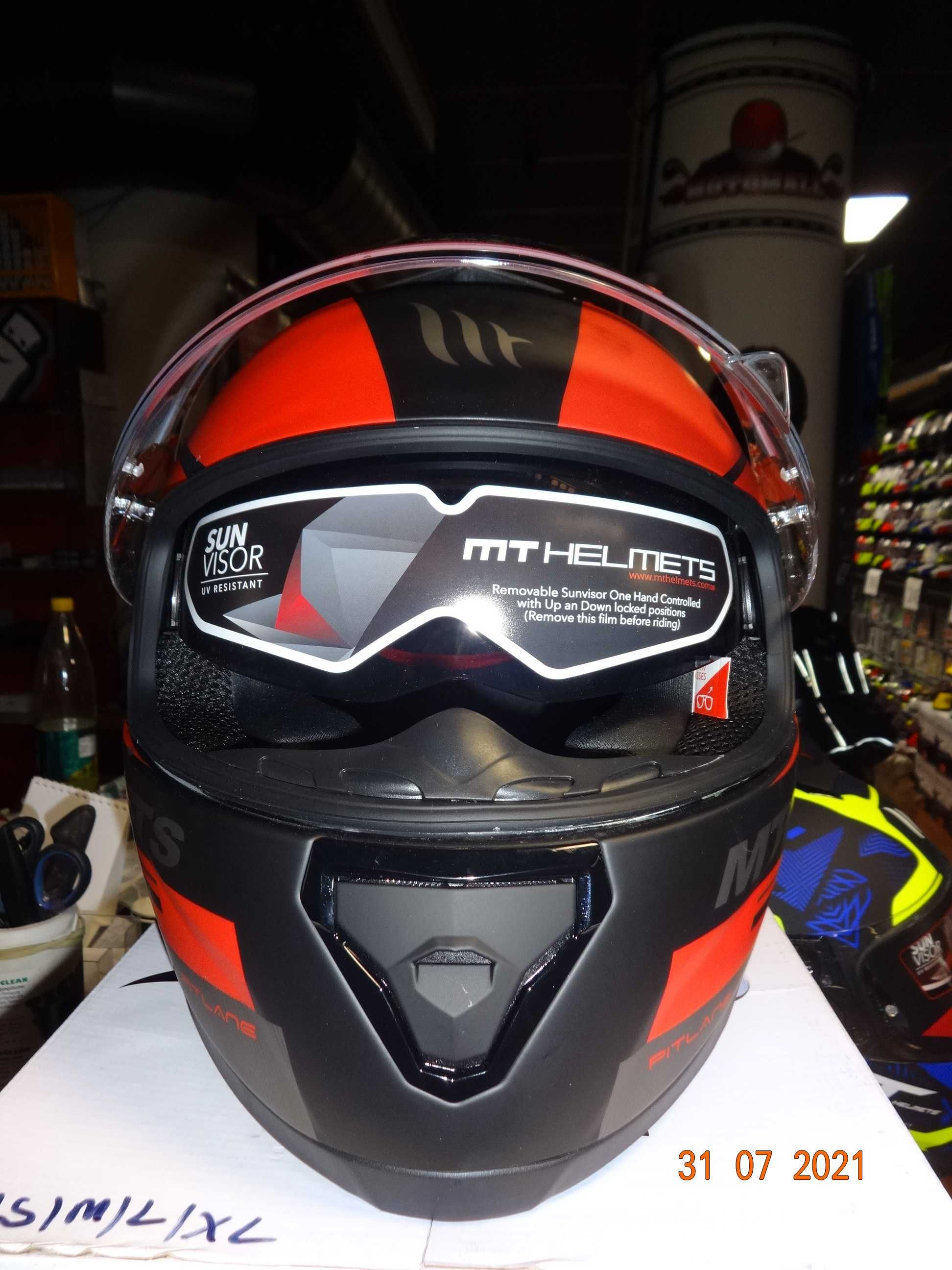 MT Helmets каска Thunder 3 Pitlane пистова мото каска с очила ПРОМО!