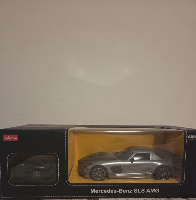Mașinuță MERCEDES AMG cu telecomandă.