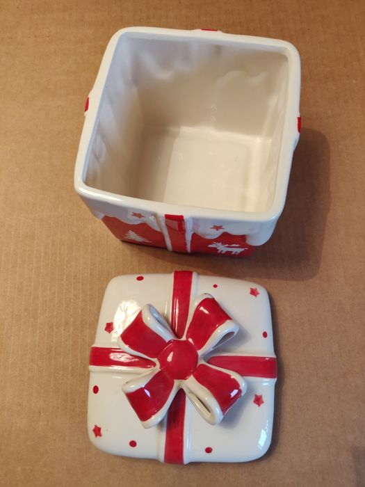 Cutie ceramică Crăciun cu fundita si reni