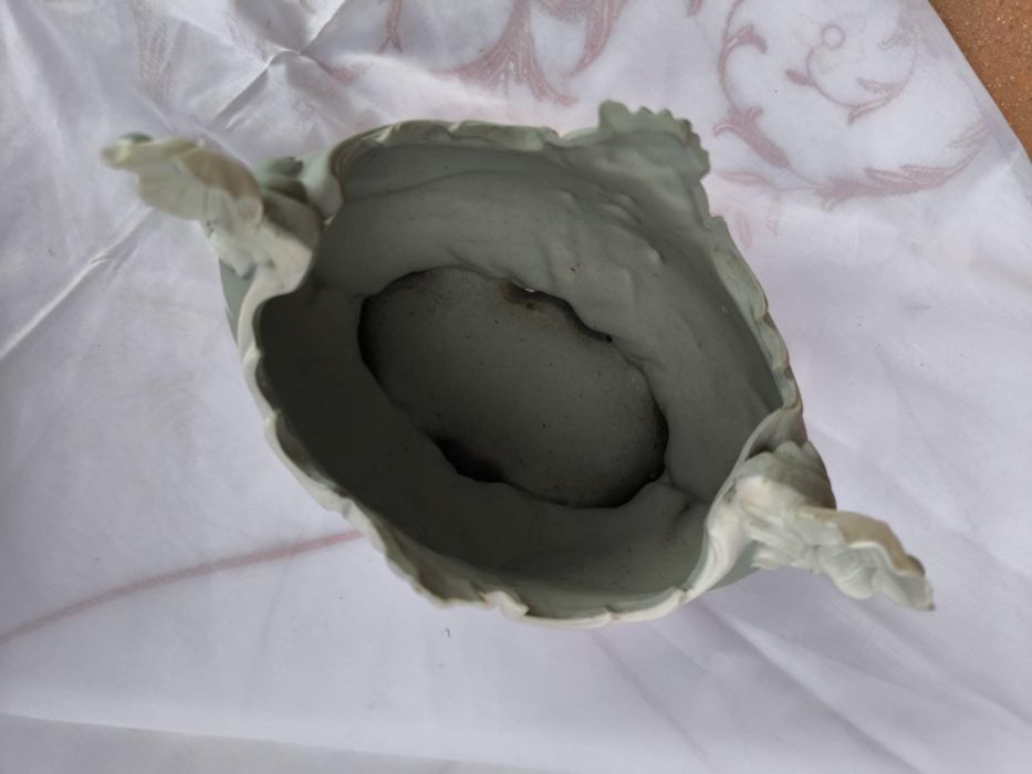 Jardiniera din portelan bisque