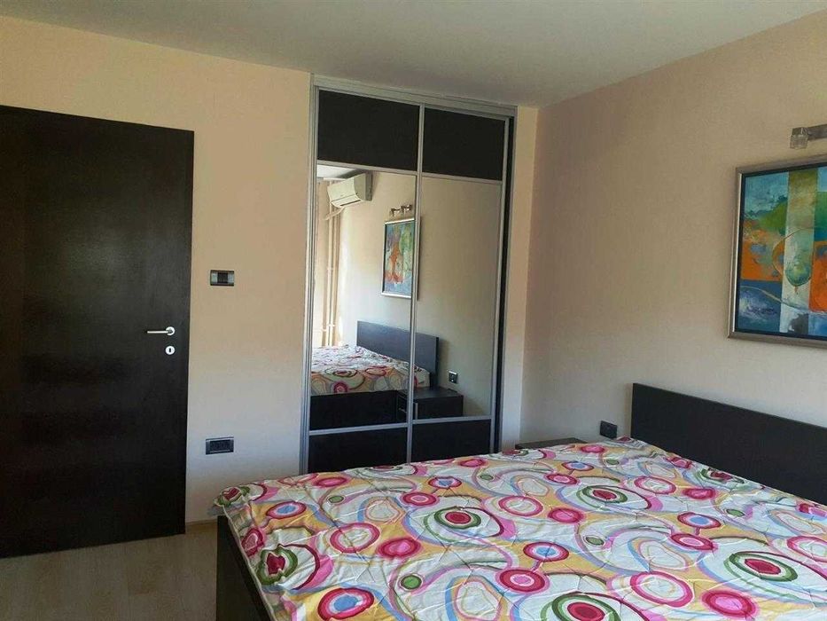 Дава се под наем Двустаен апартамент в Бургас, Изгрев - 63 кв.м за 255 € - Снимка #2