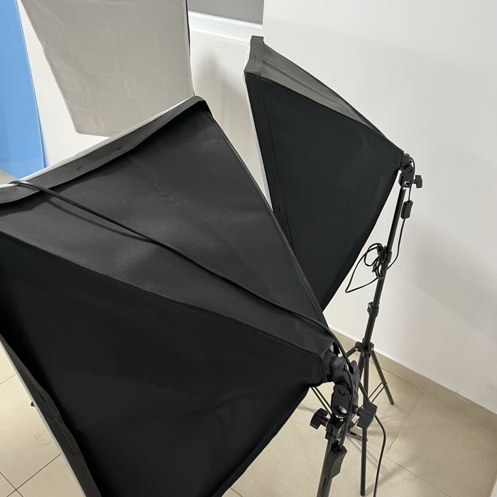 Set kit Softbox pentru studio fotografie 5 softboxuri+11 becuri 135W