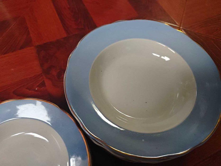 Продаются тарелки состояние новое
