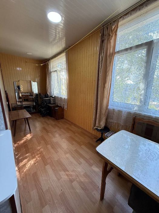 3 ком. квартира. 3/3/5. Сергели 2 (ярмарка). Не торец! Метро 500 м