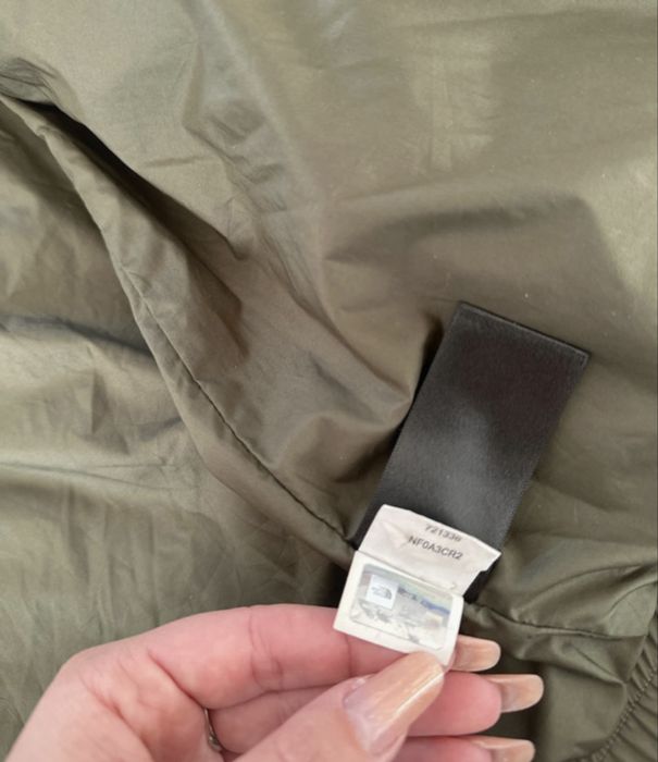 Jacheta The North Face originala din puf si pene