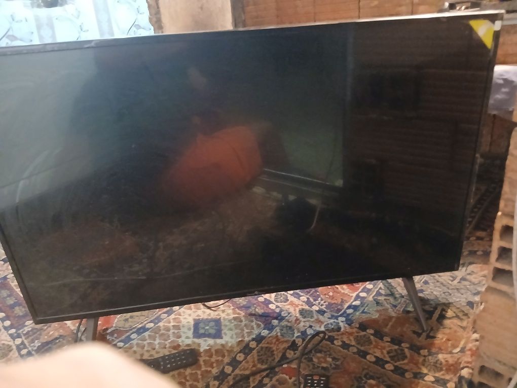 Продавам плазма Smart TECH