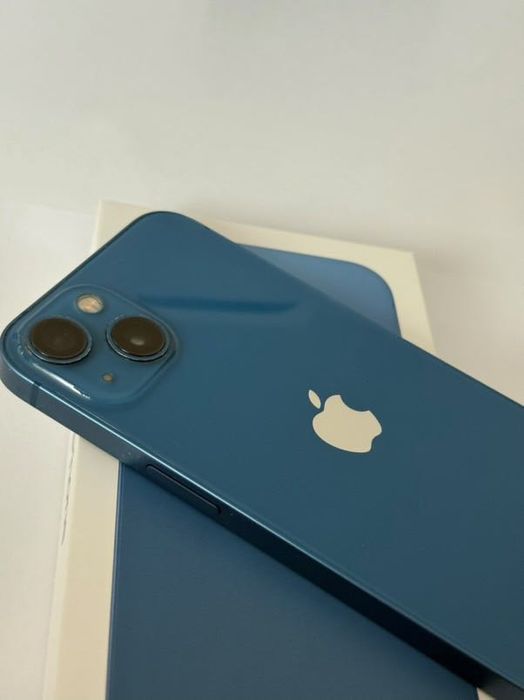 Телефон-IPhone 13