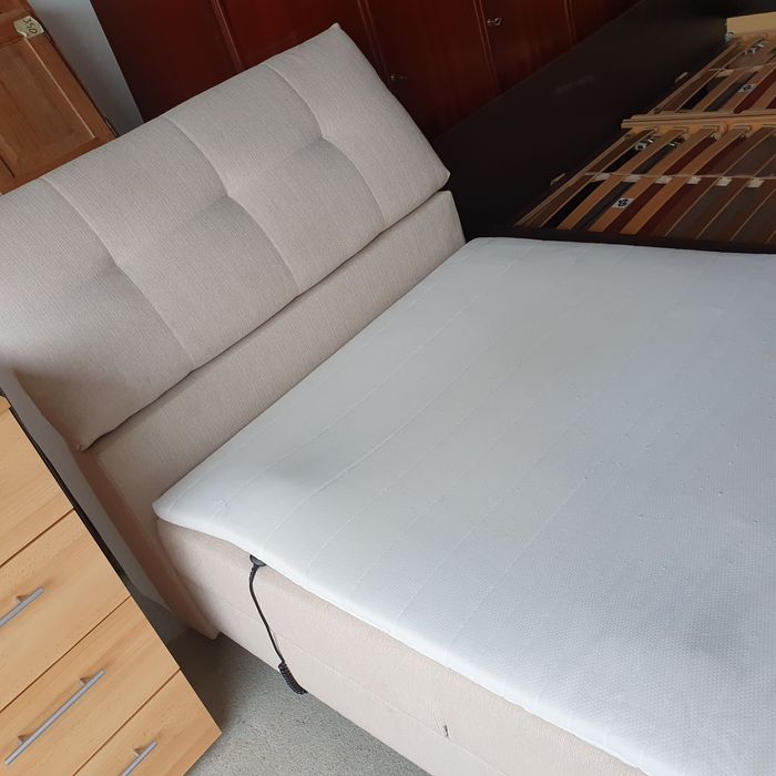 Pat dormitor tapițat 1,20m cu reglaj electric la telecomanda