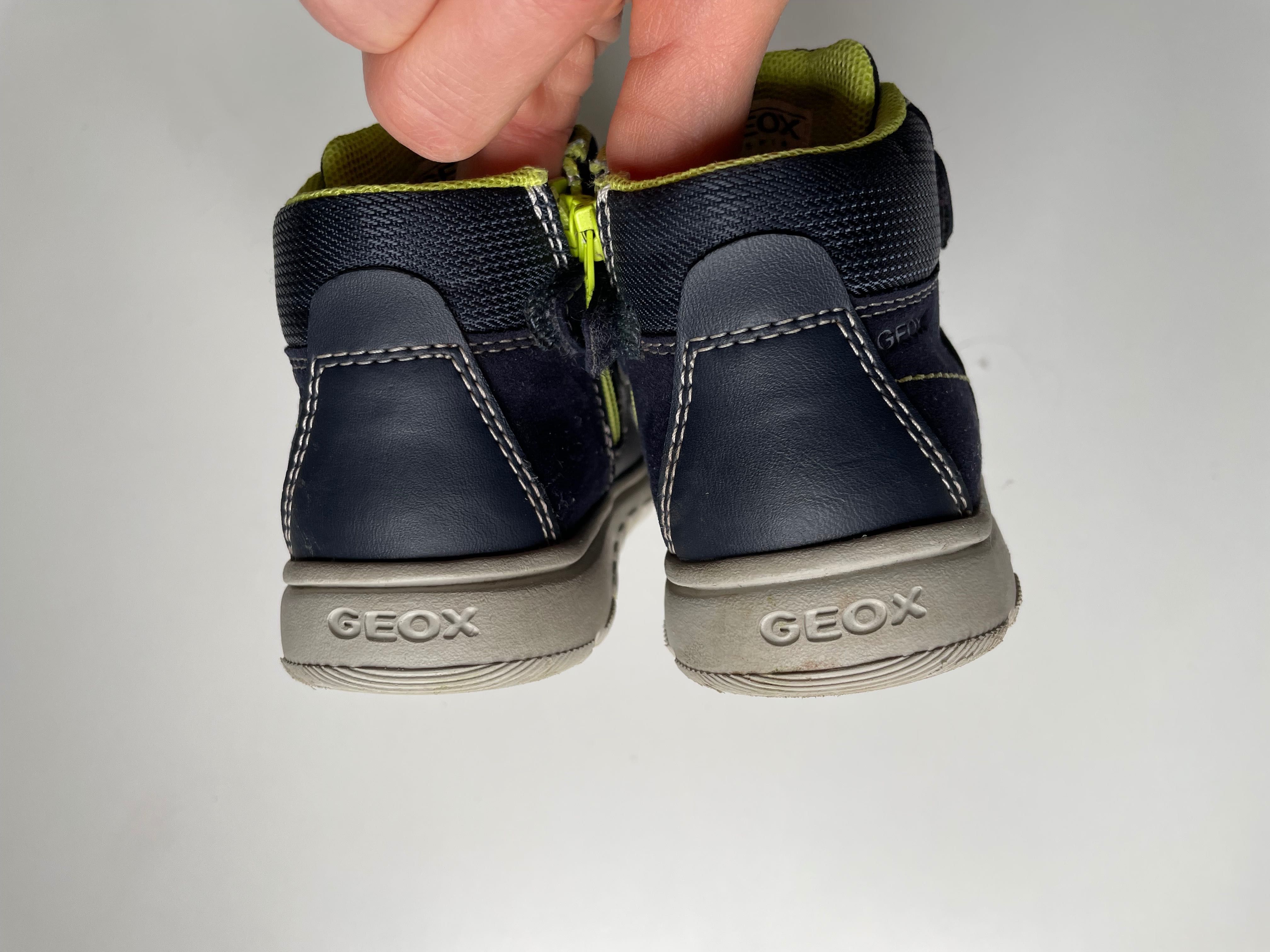 Детски боти Geox