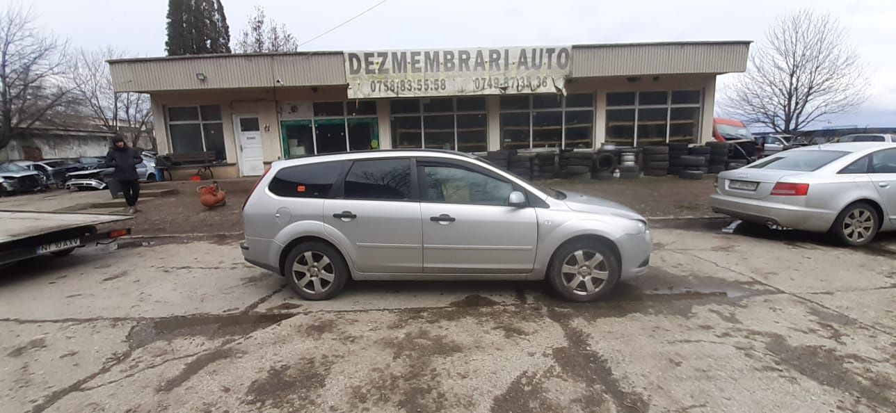 Dezmembrez Ford focus 2 motor 1.6 tdci 109 cp