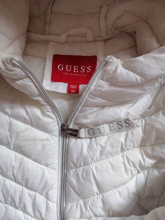 Guess geaca albă XS