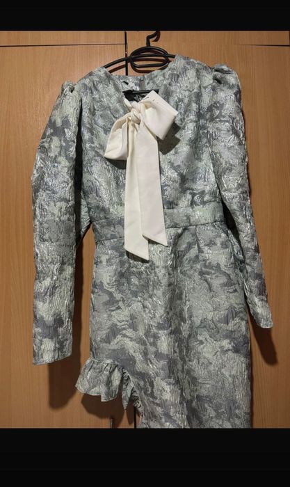 Vând rochie Lavinsh nouă, mărimea 36!