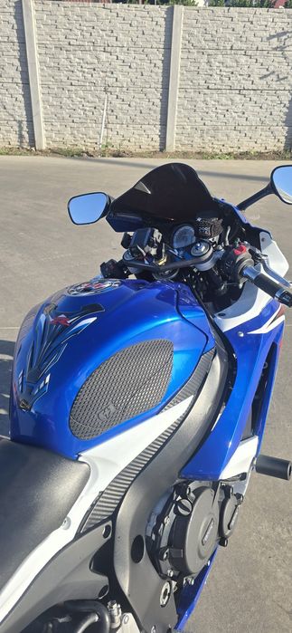 suzuki gsxr k8 750