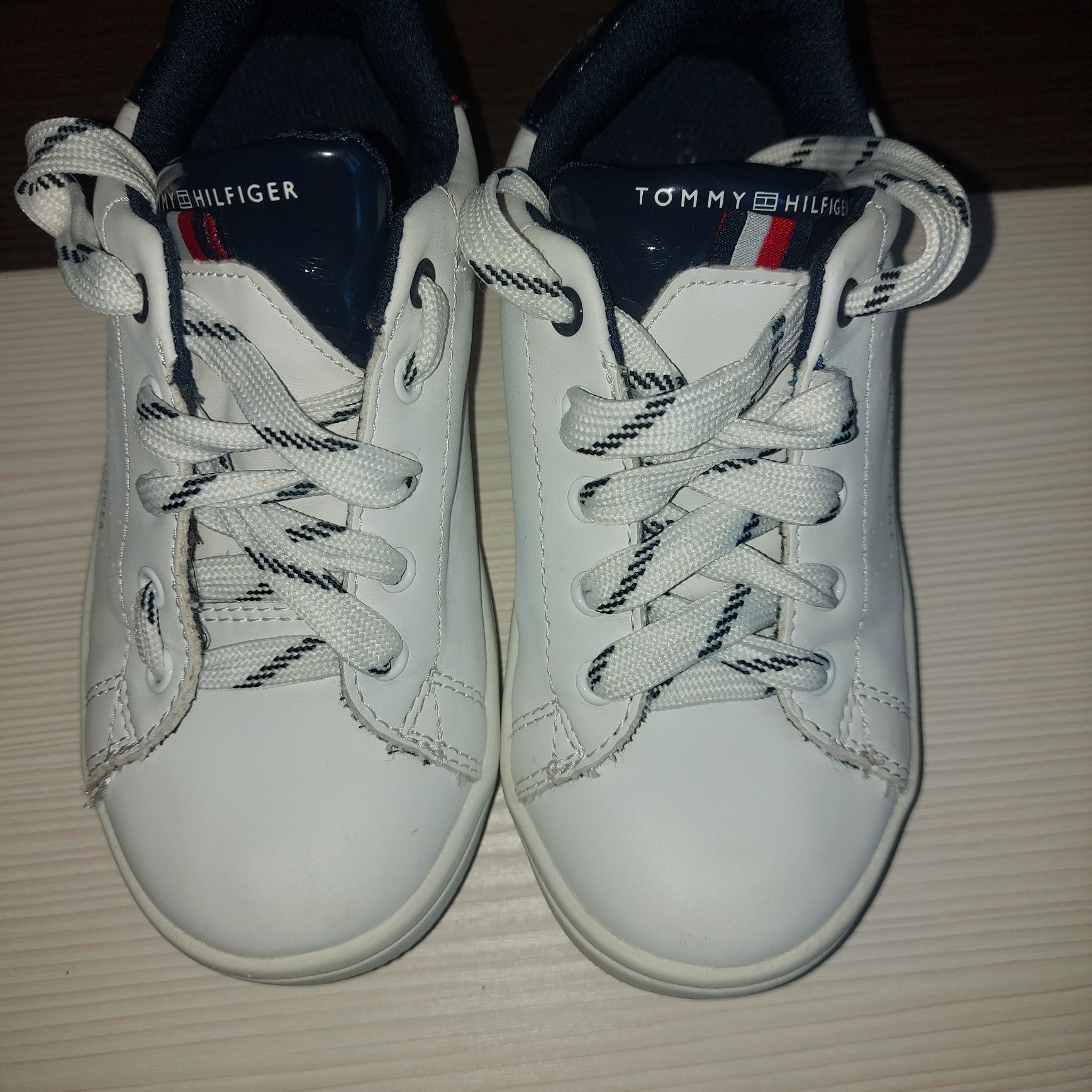 Adidasi Tommy 30