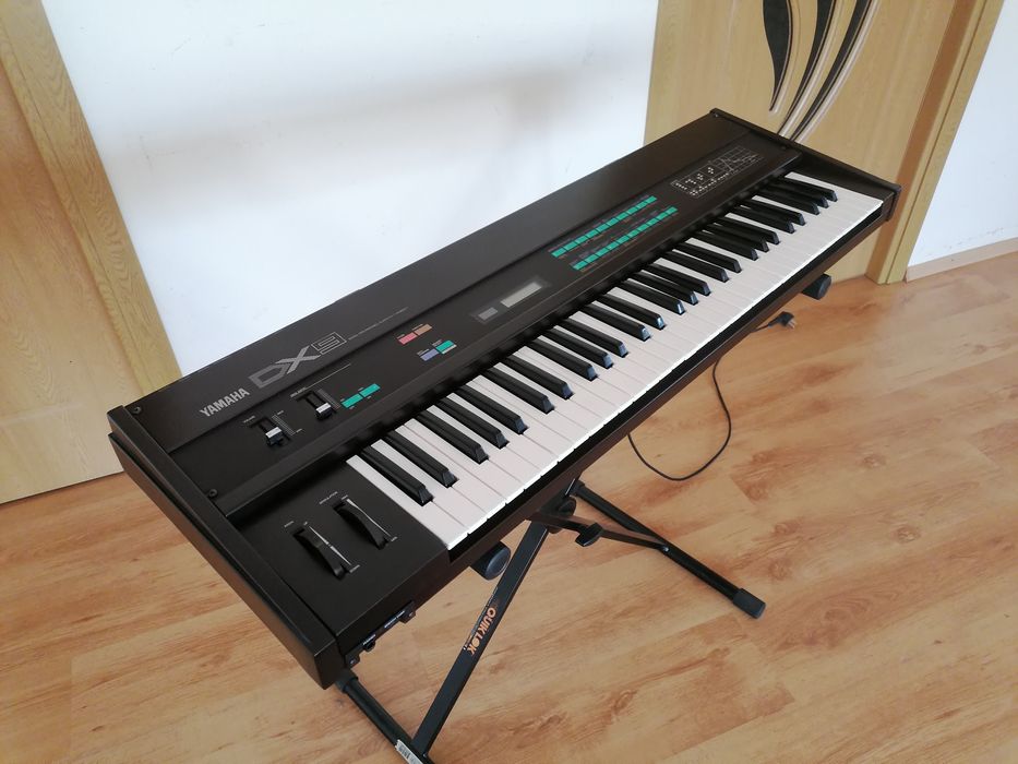 DX-9 YAMAHA orga pian