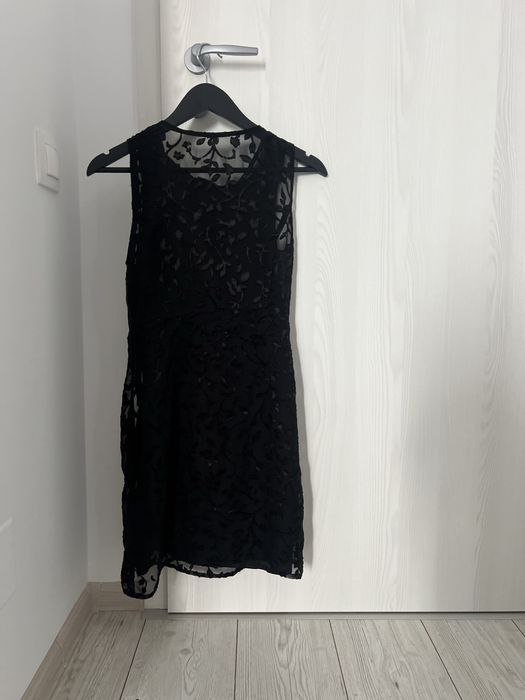 Rochie neagra eleganta