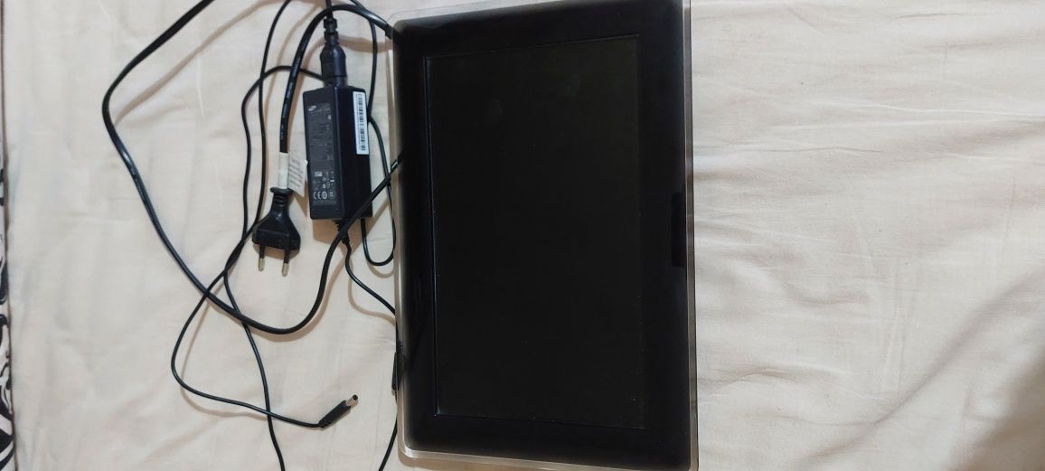 Фоторамка Samsung SPF-107H
10"" Wide Photo Frame

Display

Screen Siz