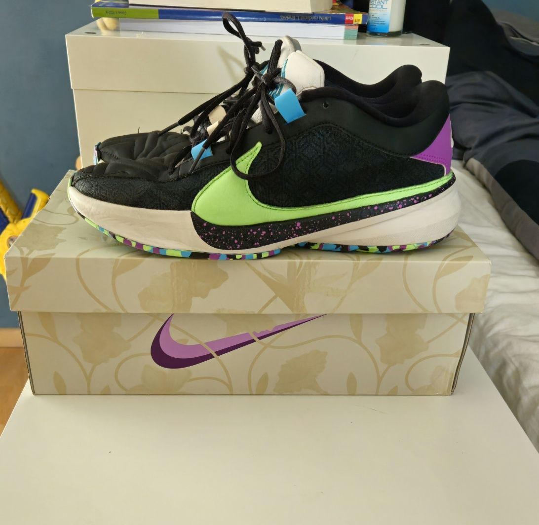 Ghete Nike Zoom Freak 5