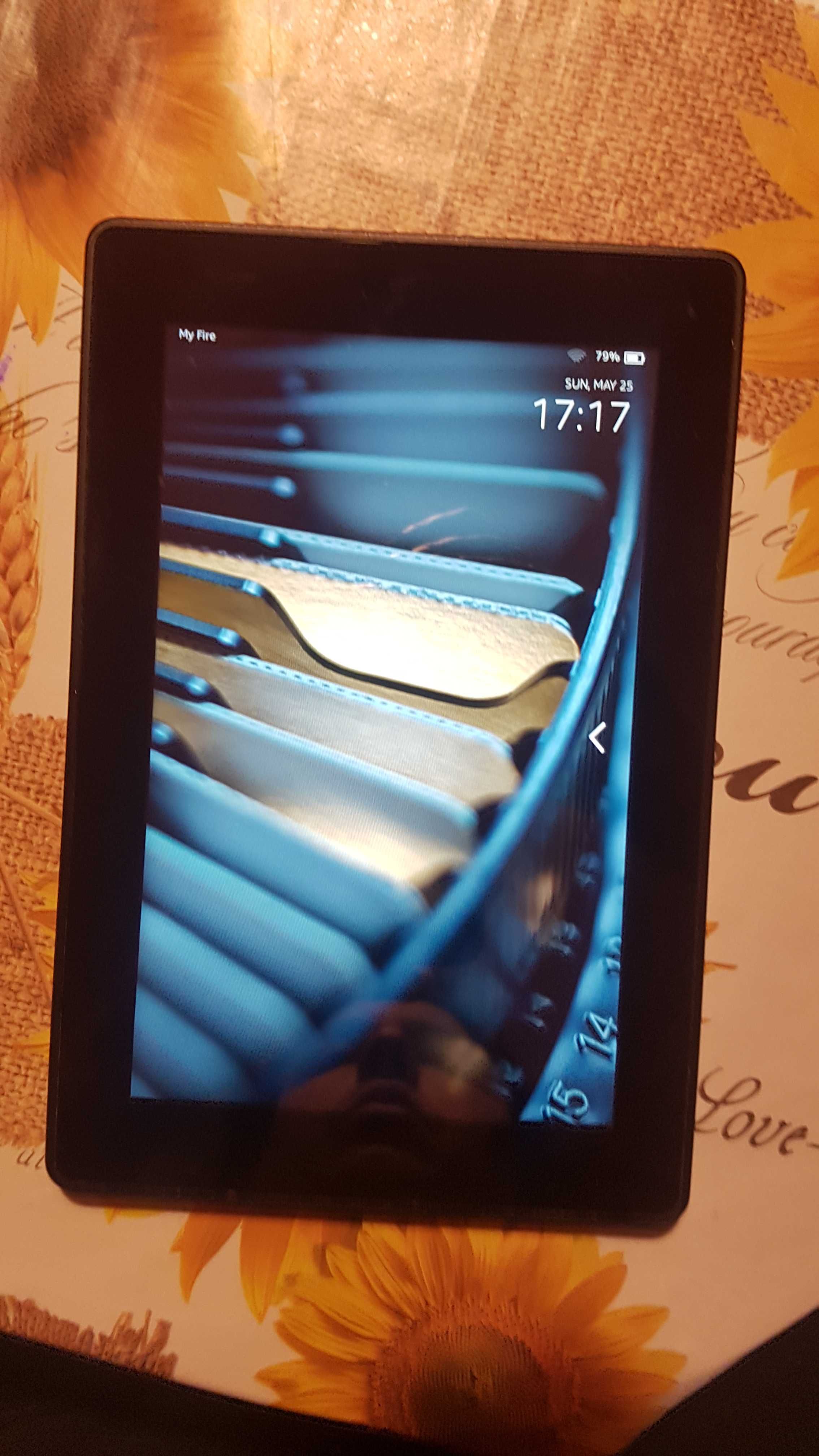 Таблети Amazon fire и Alwwew работни в перфектно състояние
