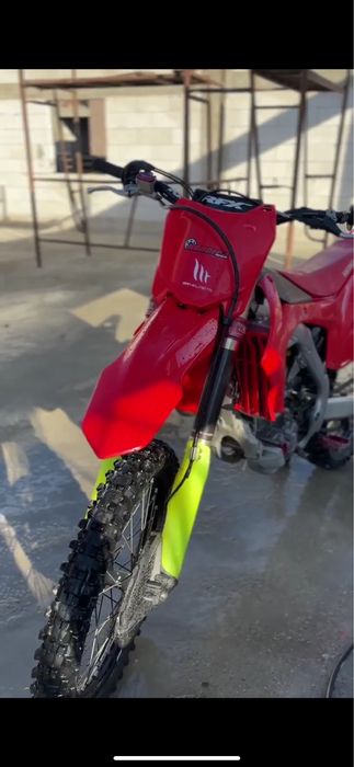 Honda crf 450cc schimb si cu atv pret negociabil