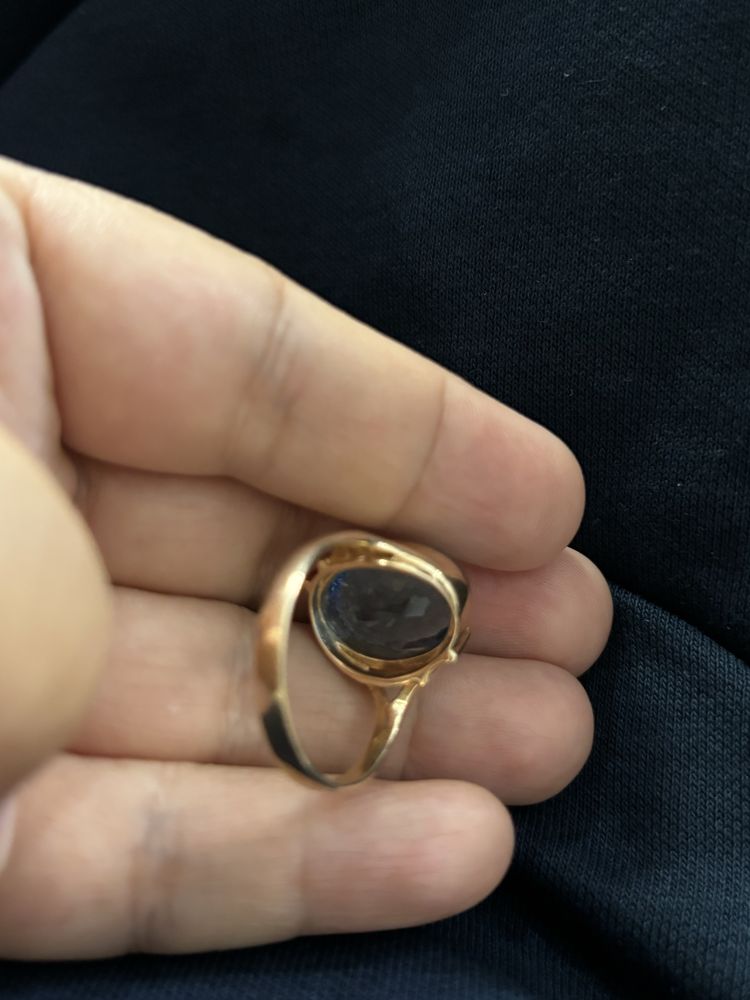 Золотое кольцо 585 топаз 6,7 гр.