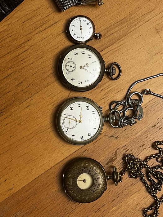 De vanazare ceasurii de mana si de buzunar