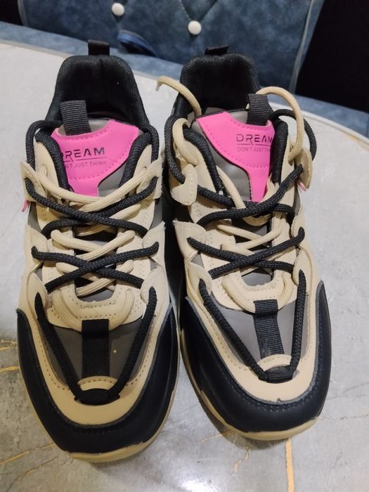 Кроссовки Женские на Осень 38