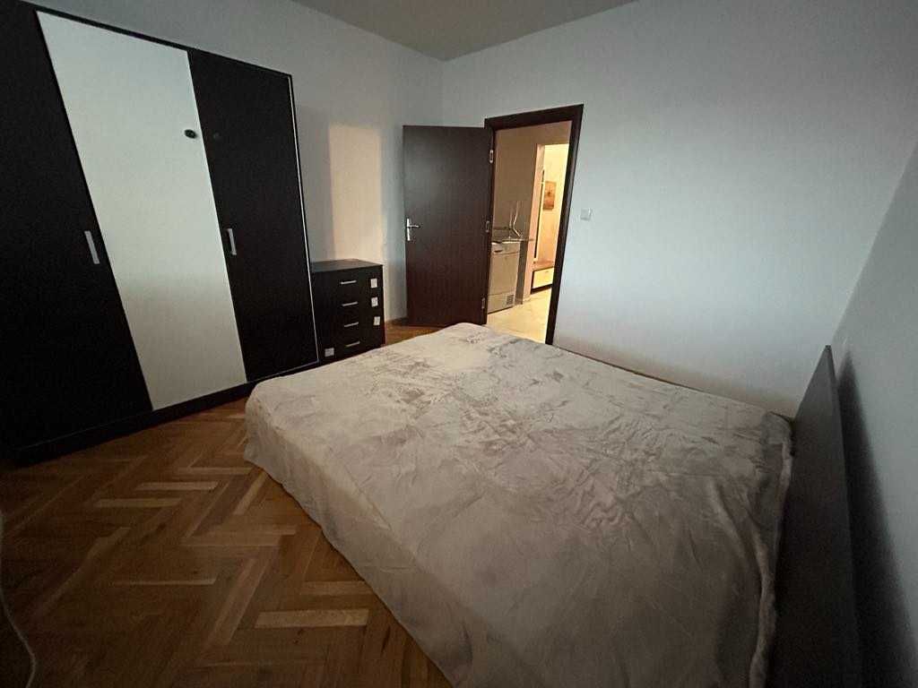 Дава се под наем Тристаен апартамент в Шумен, Пазара - 90 кв.м за 433.5 € - Снимка #5