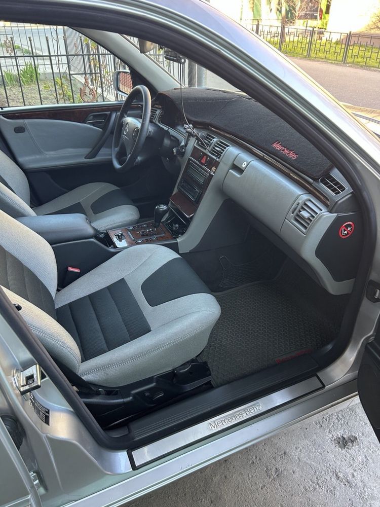 W210. Мерседес   2000 год Автомат коробка бензин компрессор