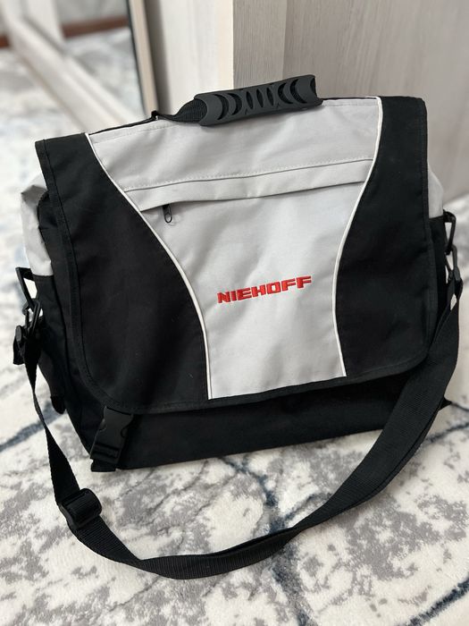 Сумки для ноутбука в отличном состоянии