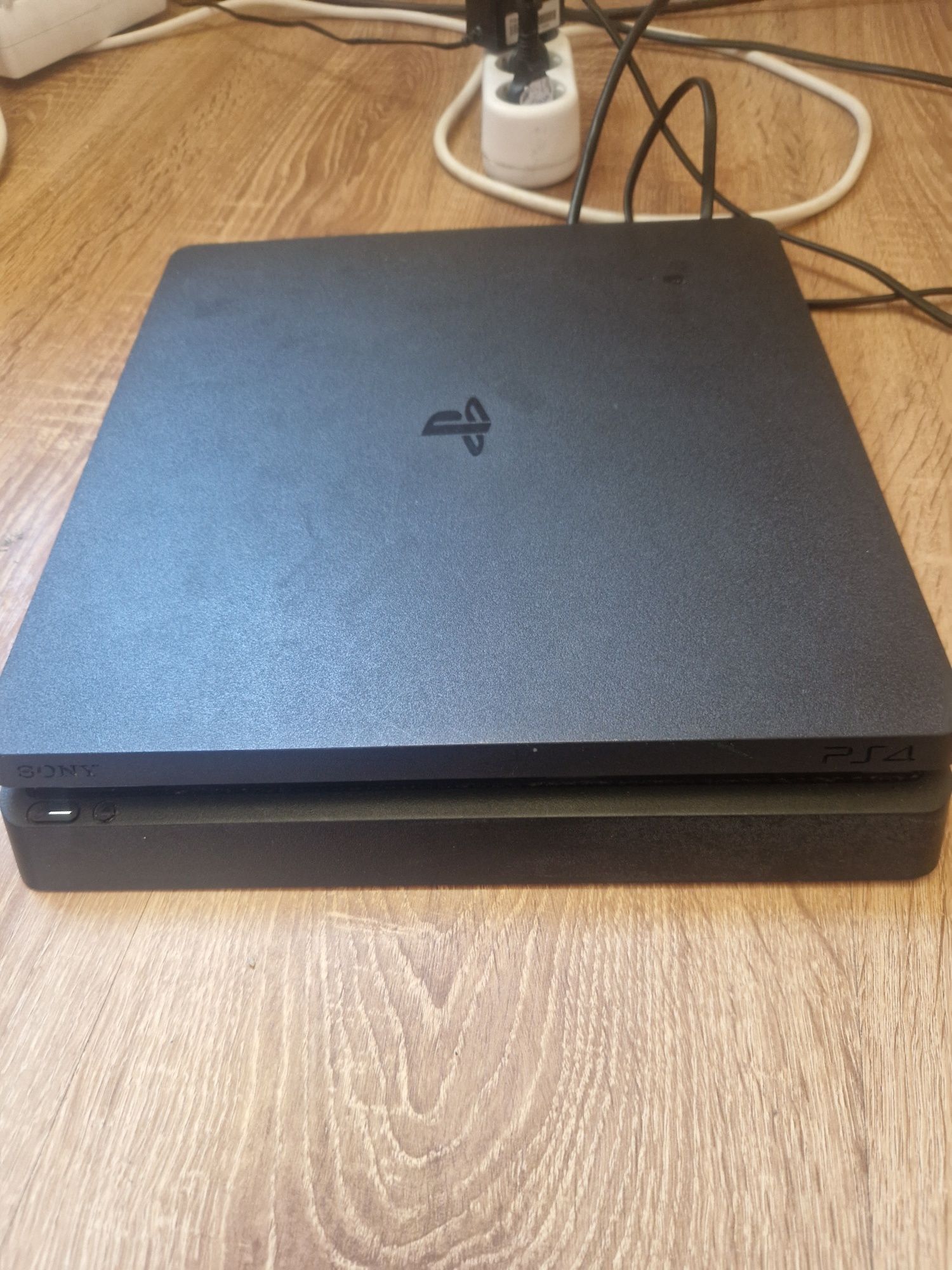 Ps4 slim 500GB vand schimb