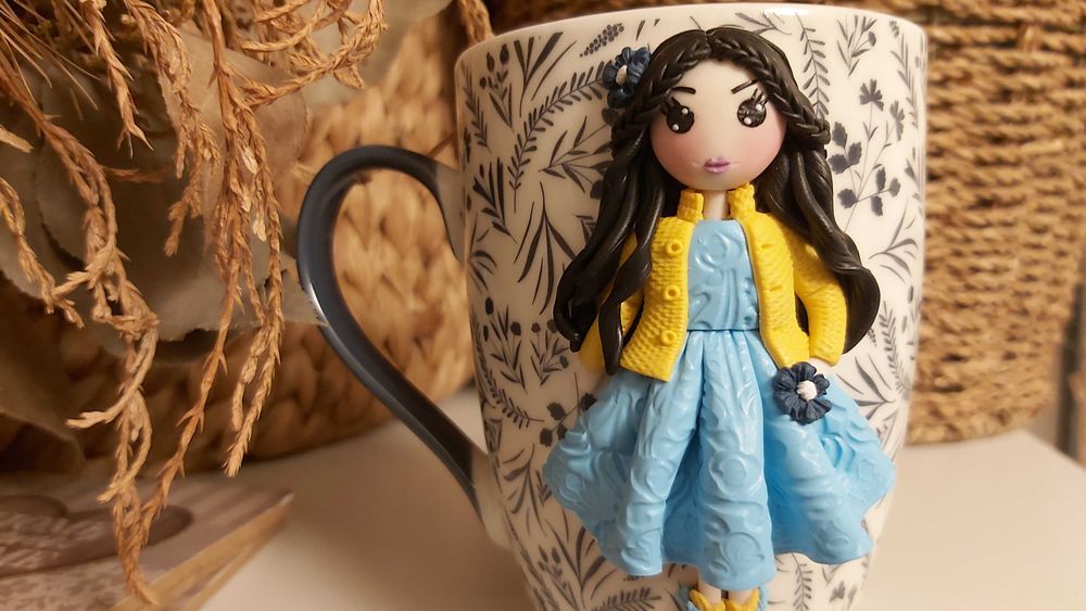 Cana cadou fetite, iubita papusa cu fundita fimo handmade