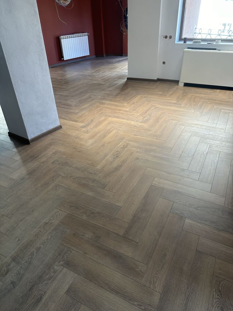 Montaj parchet laminat plinta mdf, spc vinil herringbone experienta